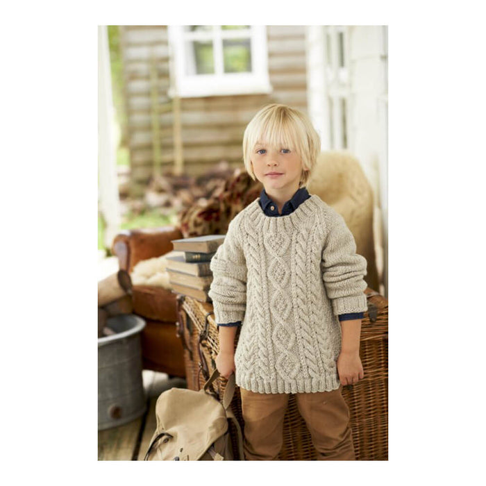 ARAN BOOK 1 By " Sue Batley-Kyle " ( King Cole ) - Stylish knits for all the family
