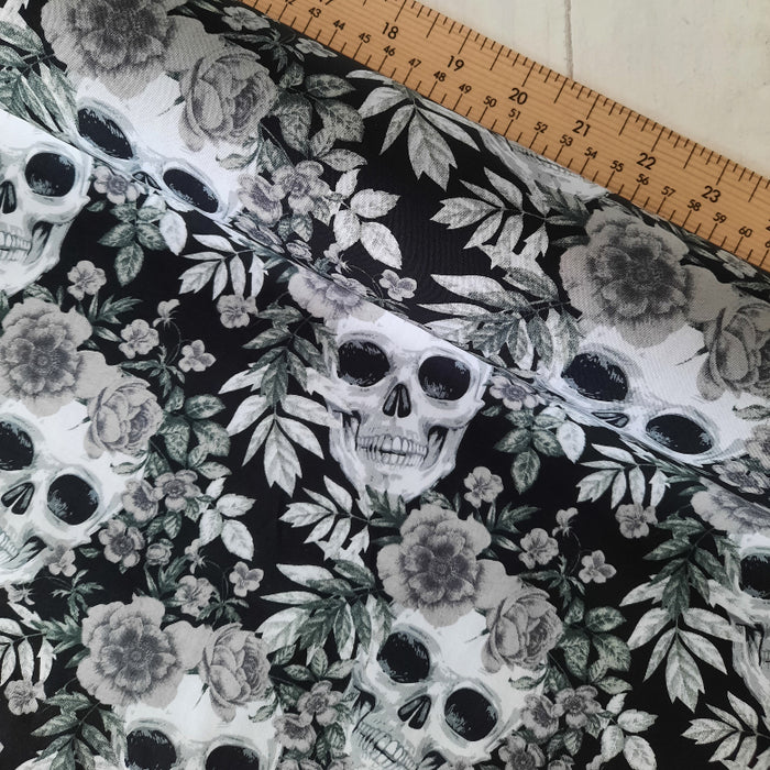 Cotton Poplin Print 112cm - Large Skulls & Roses