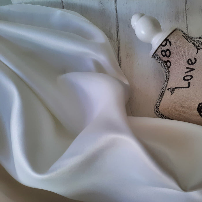 Dull Satin Off White 150cm