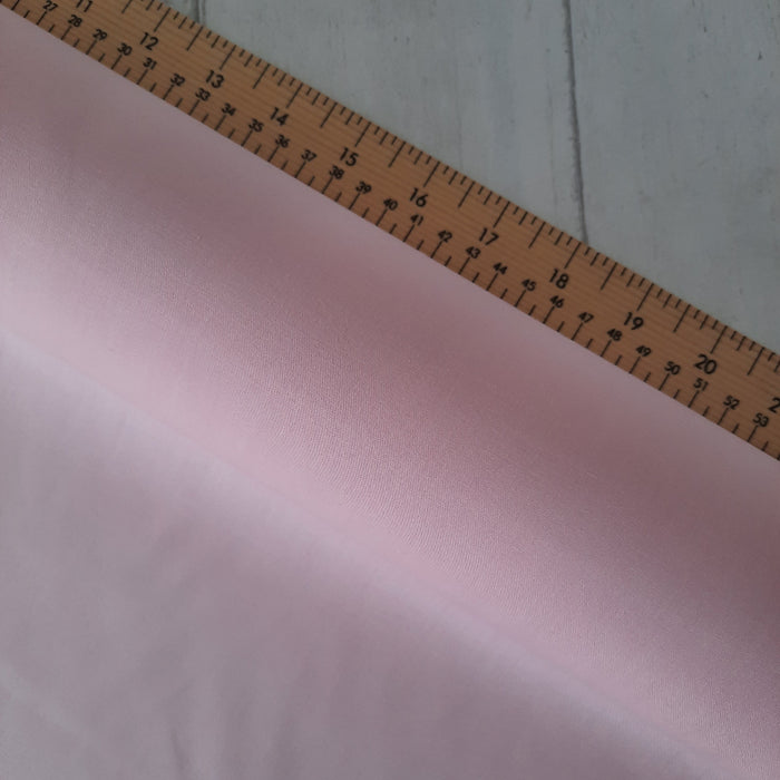 Polycotton Plain 112cm - Baby Pink