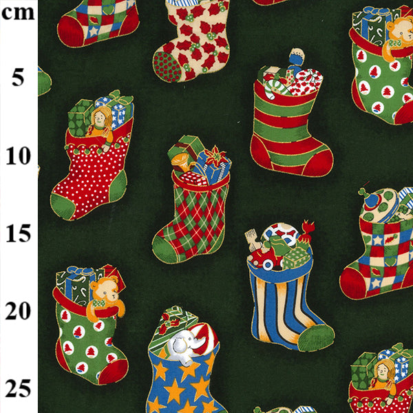 Craft Cotton - Vintage Christmas Stockings on Green - 135cm / 53"